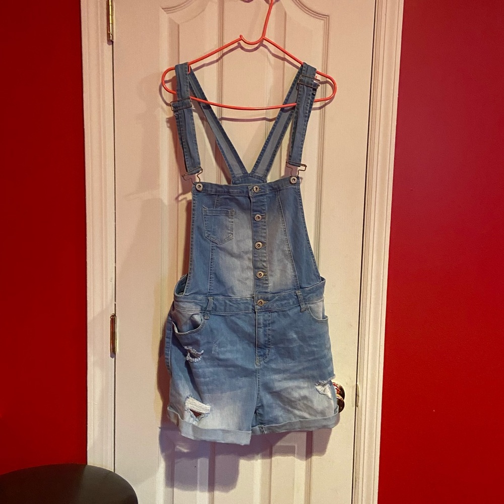 Overall jean shorts